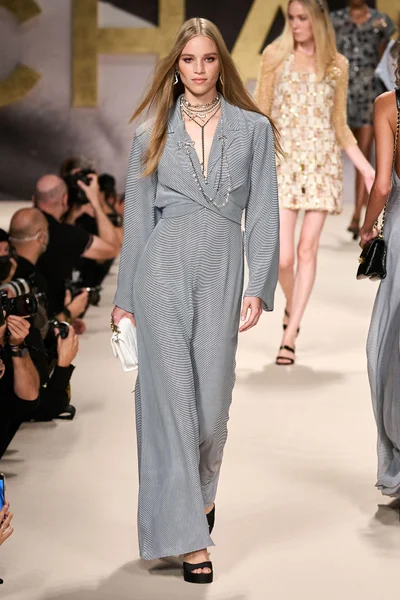 Look 26